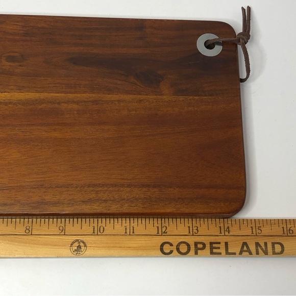 Harry & David Acadia Wood Charcuterie Cheese Cutting Board 7” x 15” - Picture 4 of 5